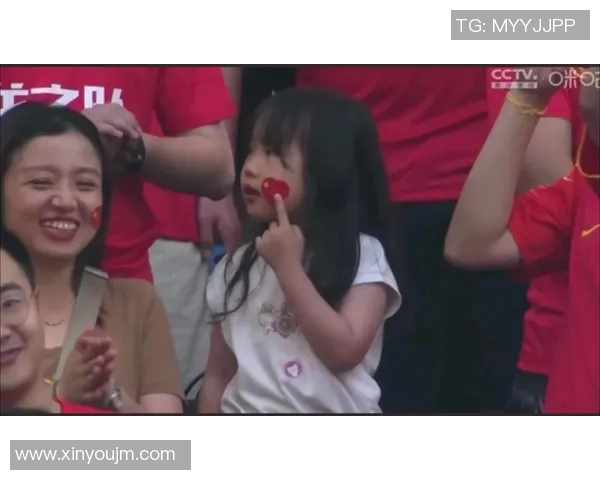 足球明星碰拳瞬间回顾感受他们的友谊与竞技精神的完美结合